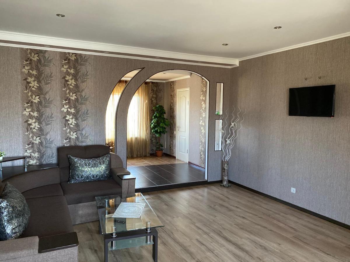 Mini-Hotel & Spa Melitopolʼ Екстериор снимка